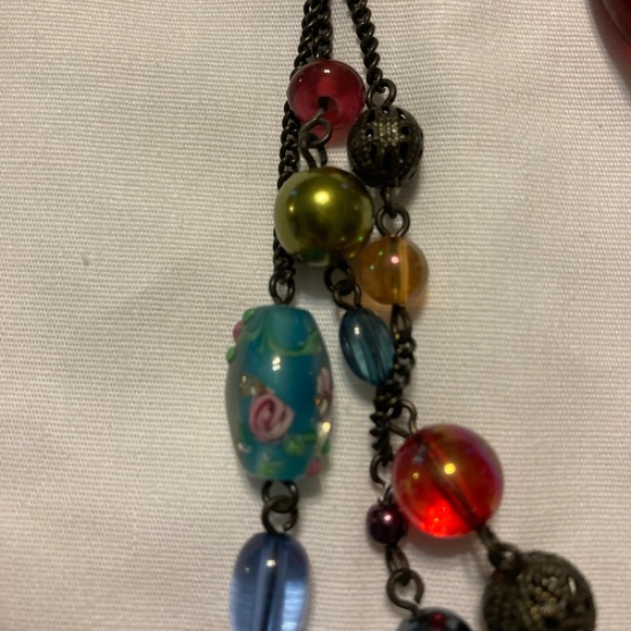 AVON Multi Strand Art Glass, Acrylic Beaded Necklace 16” 3” extender +earrings - Picture 4 of 12